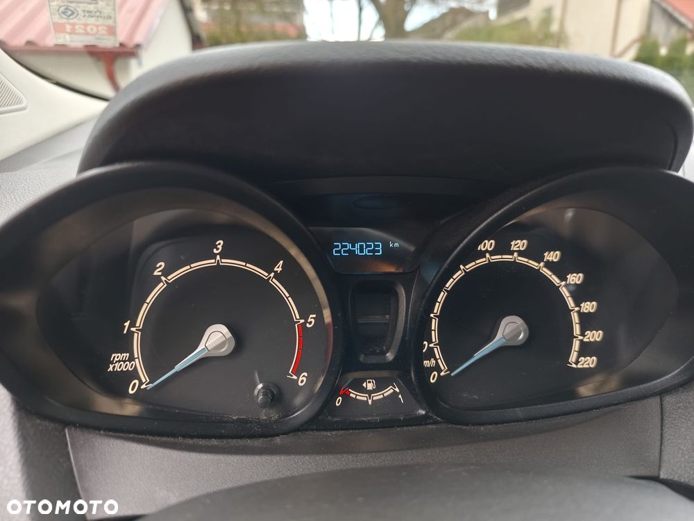 Ford Tourneo Courier 1.6 TDCi Titanium - 3