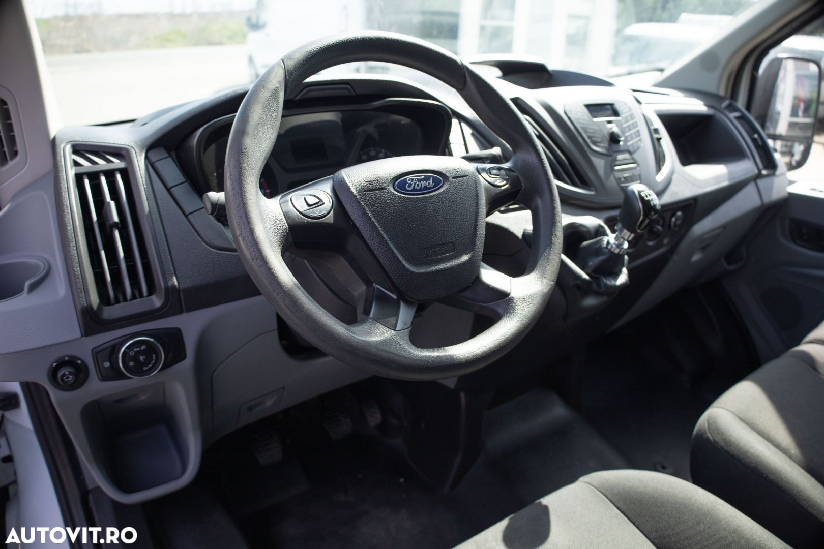 Ford Transit - 12