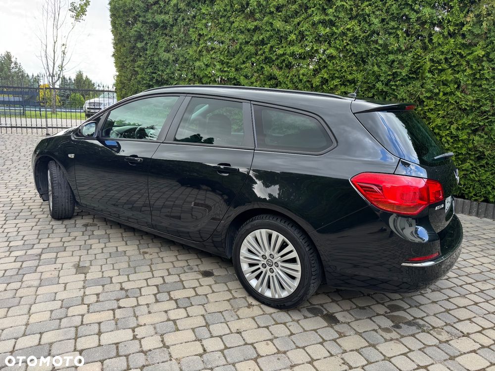 Opel Astra 1.4 Turbo - 4