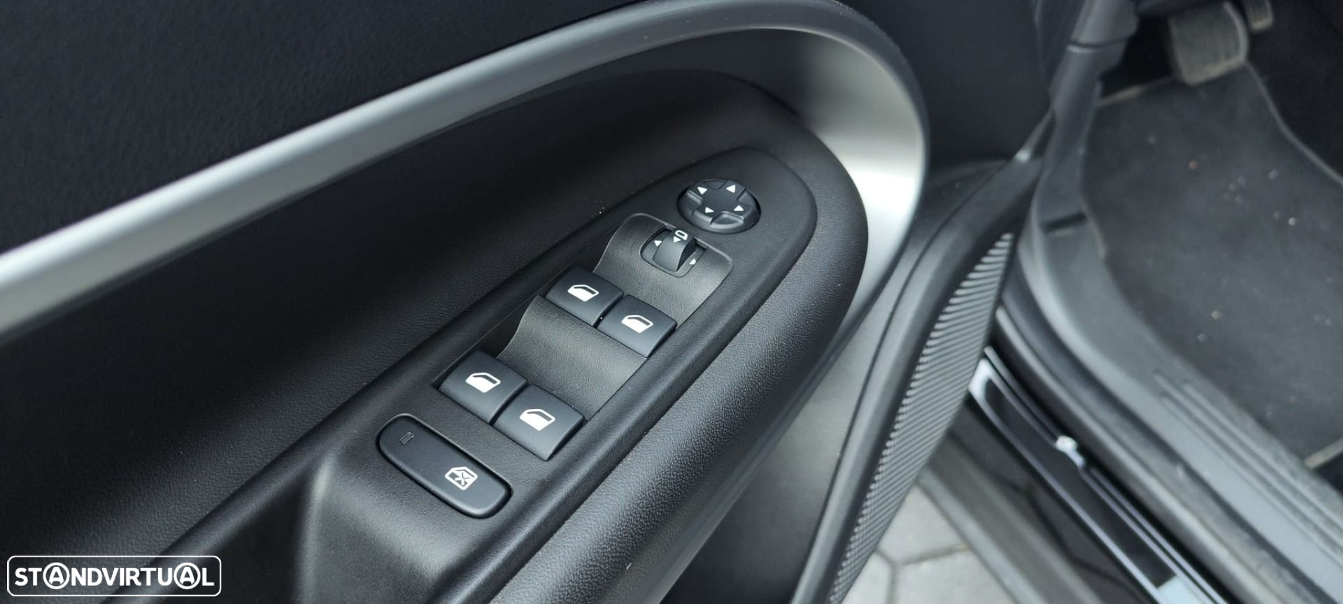 Jeep Avenger 54 kWh Summit Plus - 10