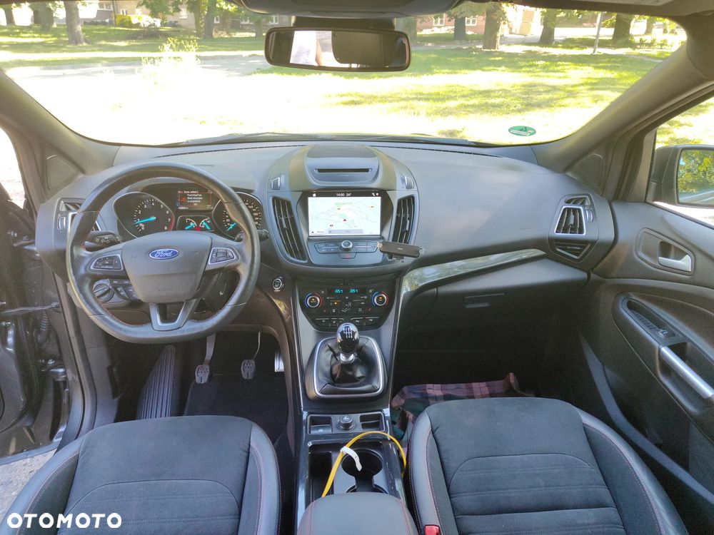 Ford Kuga 1.5 EcoBoost 2x4 ST-Line - 15