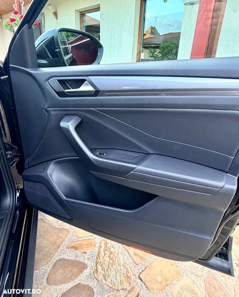 Volkswagen T-Roc 1.5 TSI DSG Style - 10
