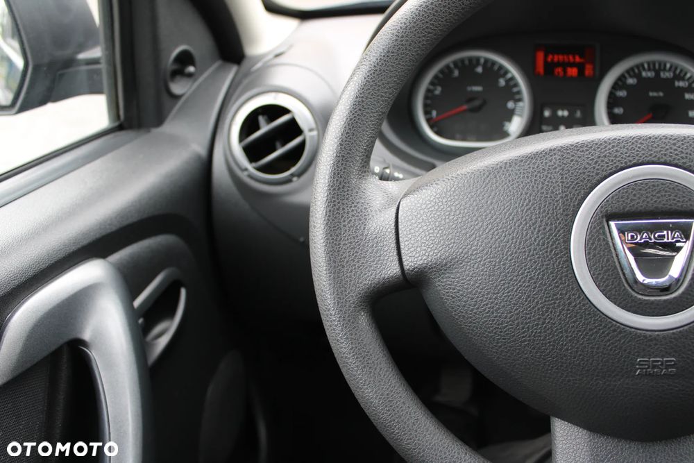 Dacia Duster 1.6 16V 4x2 - 22