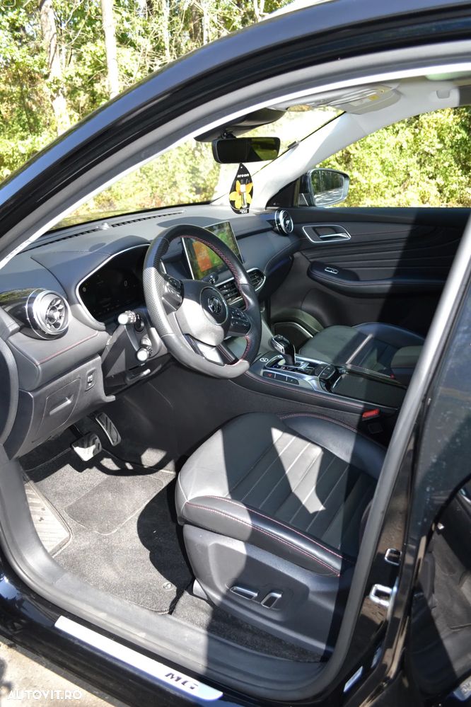 MG EHS 1.5T-GDI PHEV Luxury - 15