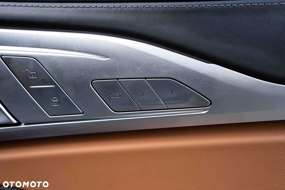 BMW Seria 8 M850i xDrive - 20