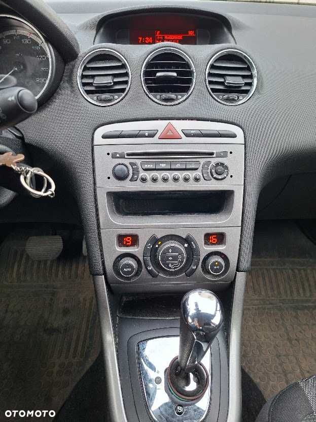 Peugeot 308 - 8