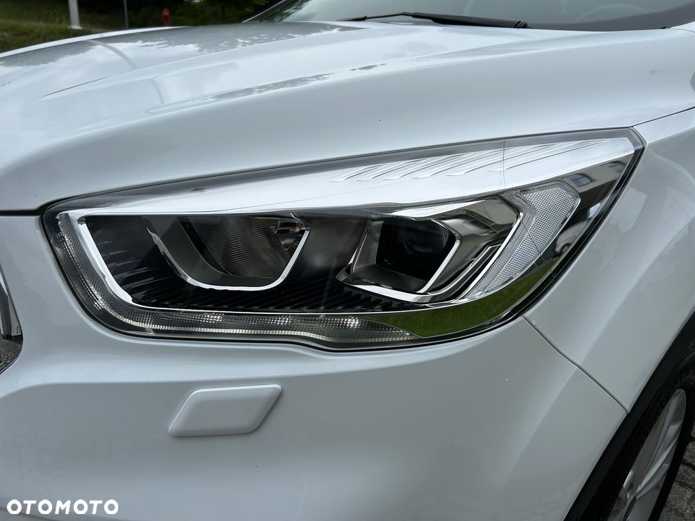 Ford Kuga 1.5 EcoBoost 2x4 Titanium - 36