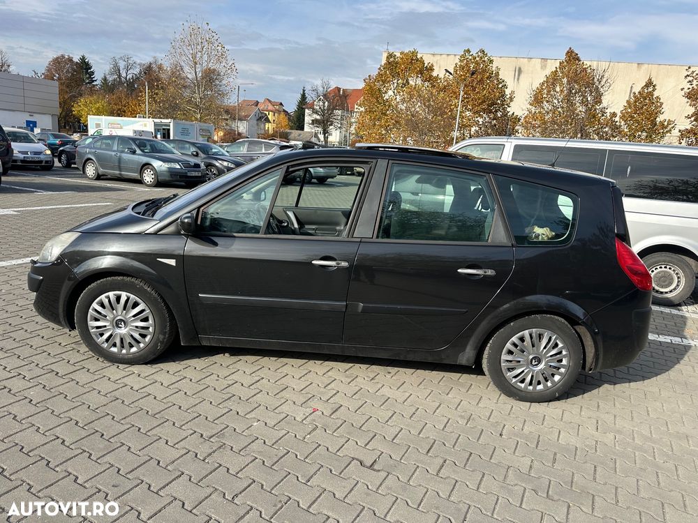 Renault Grand Scenic - 8