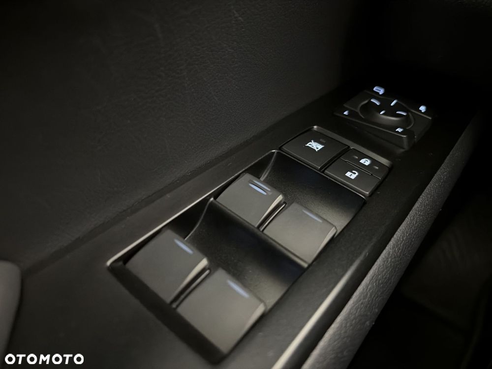 Lexus UX - 21