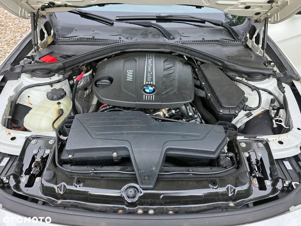 BMW Seria 3 318d Blue Performance Sport Line - 34