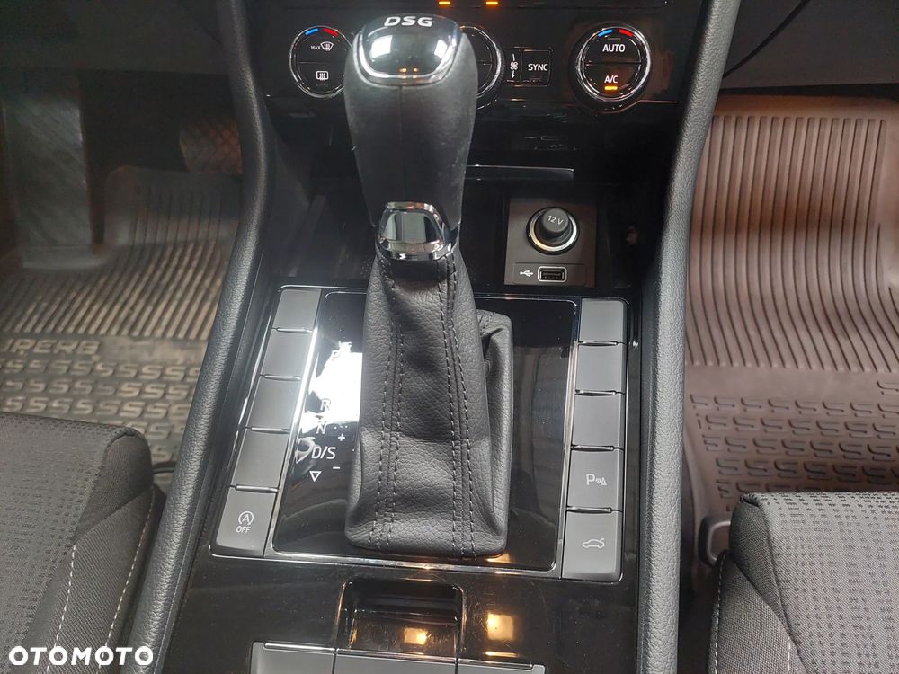 Skoda Superb 1.4 TSI ACT Ambition DSG - 26