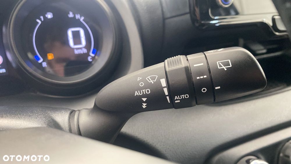 Toyota Yaris 1.5 Comfort - 23