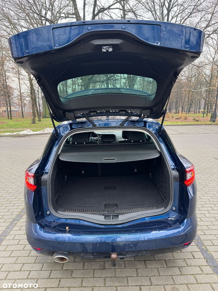 Renault Megane ENERGY TCe 140 EDC BOSE EDITION - 14