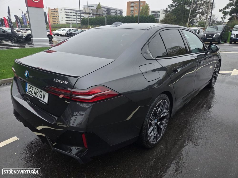 BMW 530 e xDrive Pack Desportivo M Pro - 4