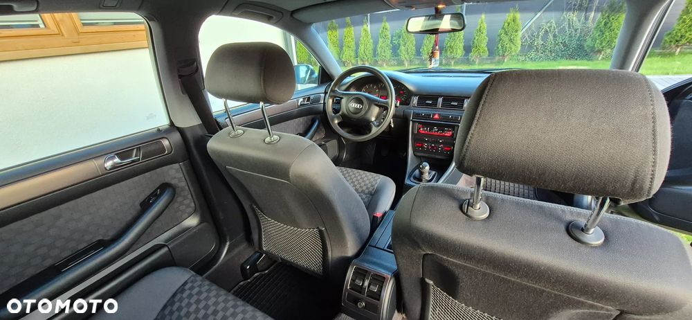 Audi A6 Limousine 2.4 - 15