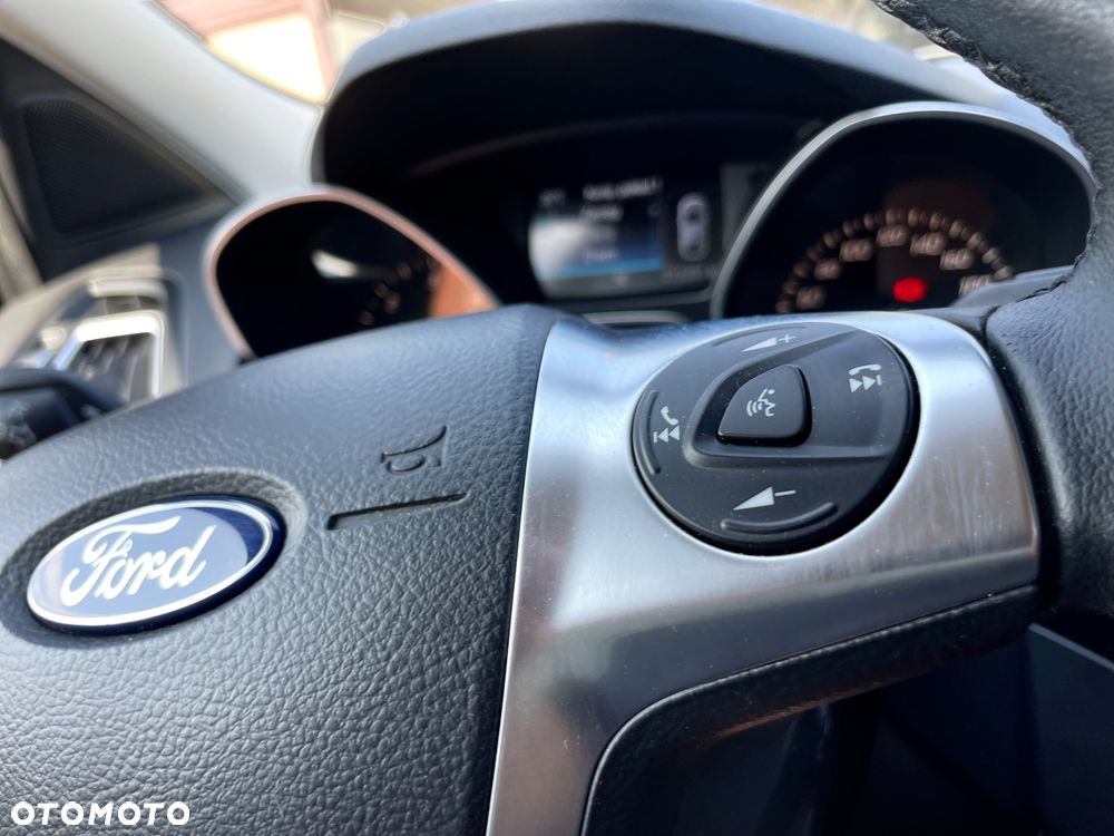 Ford Kuga 2.0 TDCi 2x4 Titanium - 20