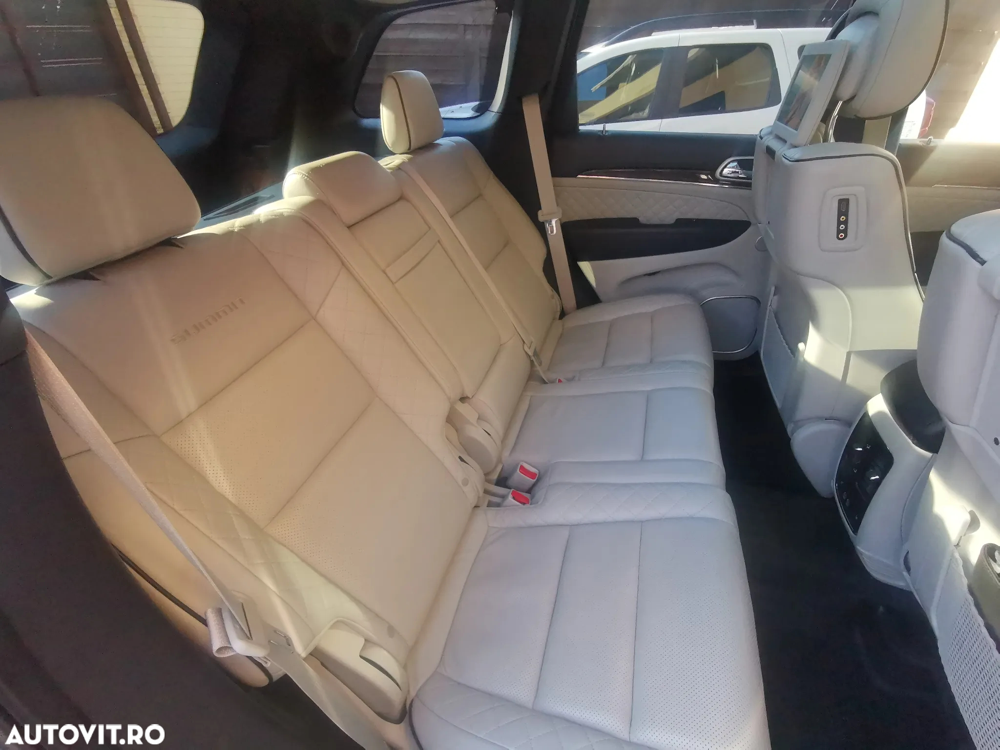 Jeep Grand Cherokee 3.0 TD AT Summit - 23