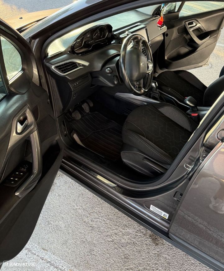 Peugeot 2008 1.6 BlueHDi Style - 7