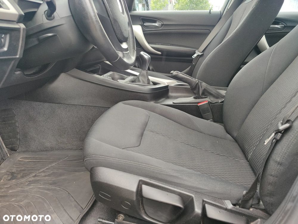 BMW Seria 1 116i - 12