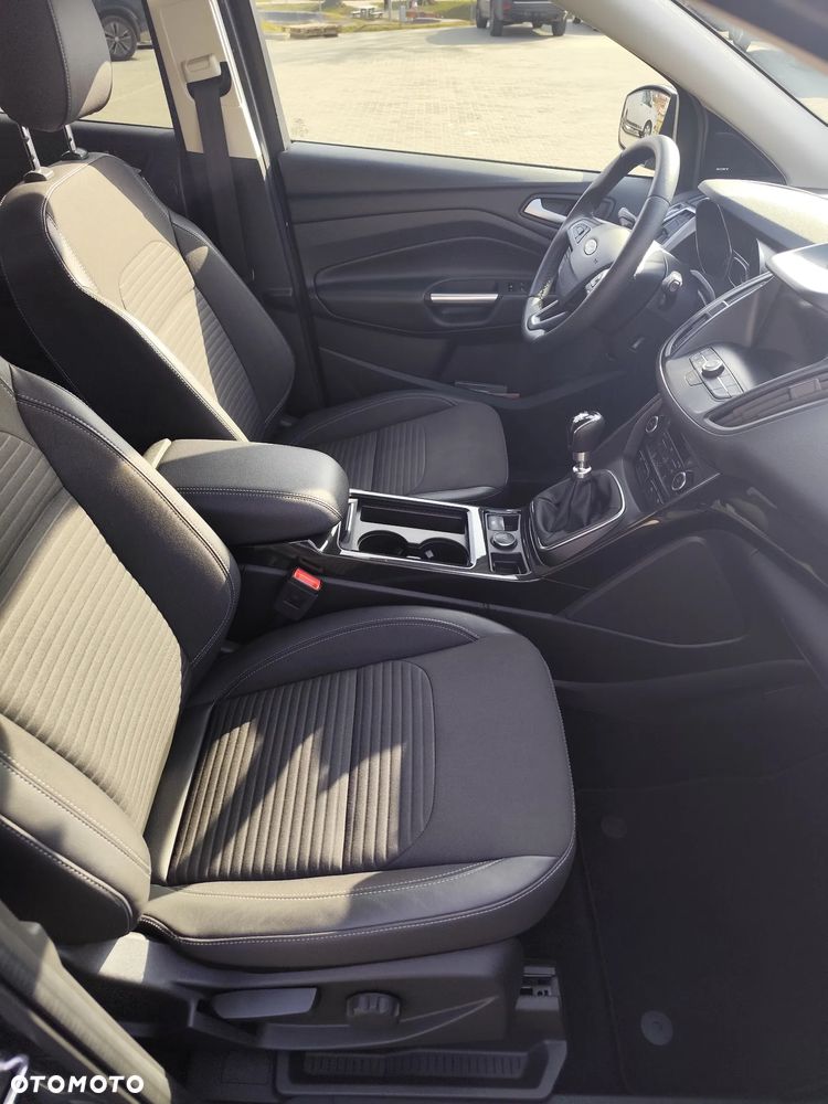 Ford Kuga 2.0 TDCi AWD Titanium - 3