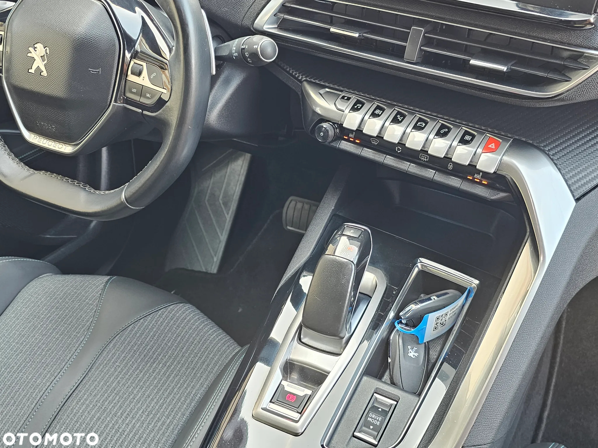 Peugeot 3008 Plug-In Hybrid 225 e-EAT8 Allure Pack - 34