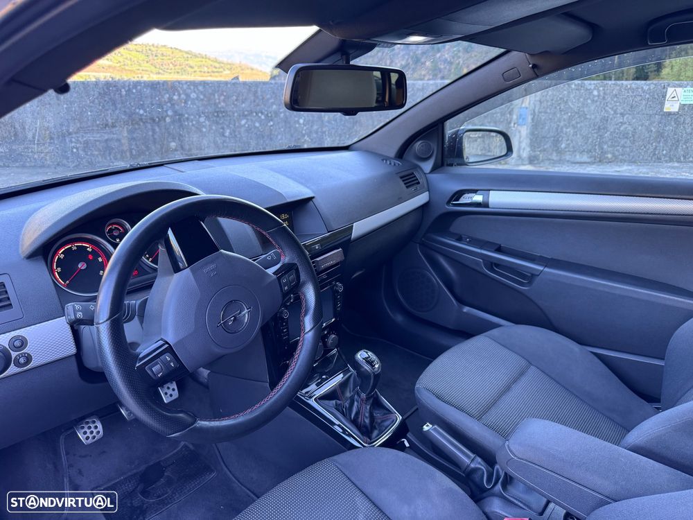 Opel Astra GTC - 6