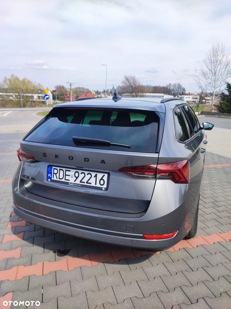 Skoda Octavia 2.0 TDI DSG Style - 6