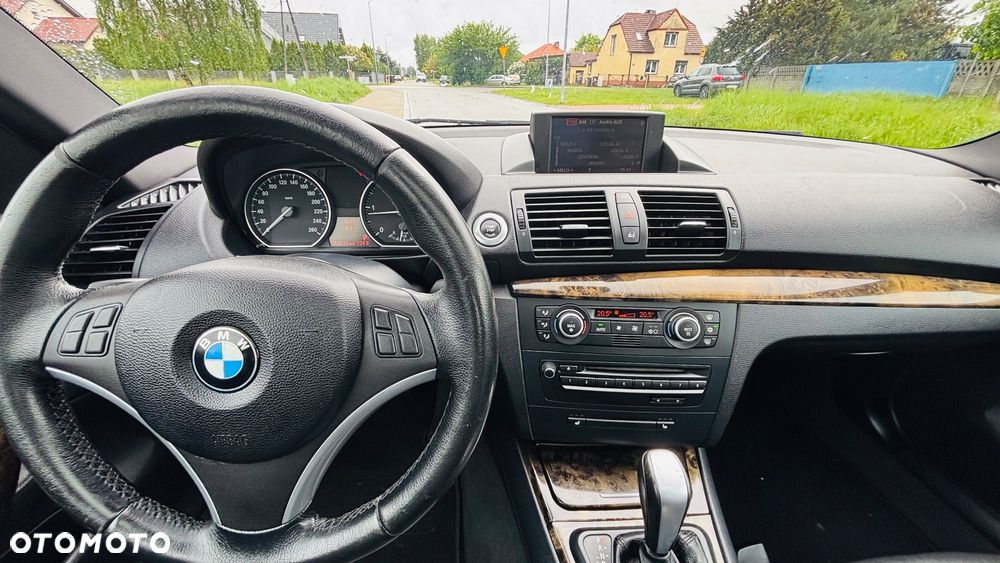 BMW Seria 1 123d - 24