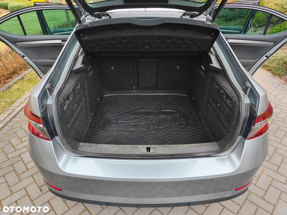 Skoda Superb 2.0 TDI SCR Style DSG - 11