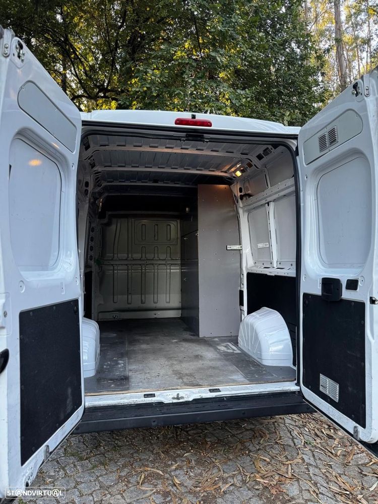 Peugeot Boxer 2.2 BlueHDi 330 L2H2 Premium - 12