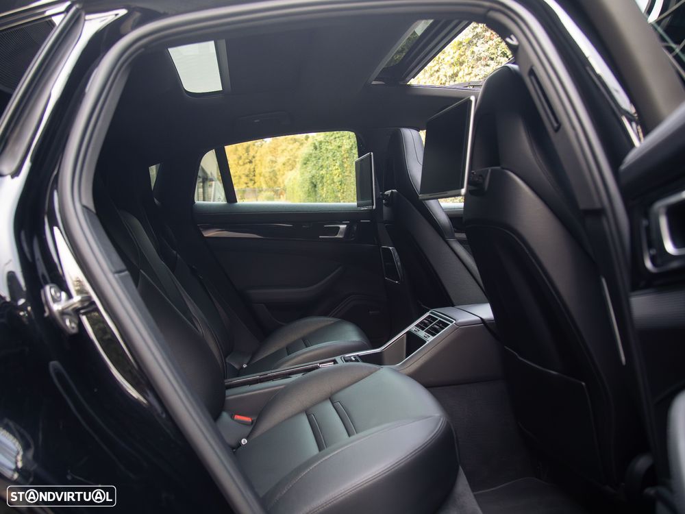 Porsche Panamera 4 E-Hybrid - 23
