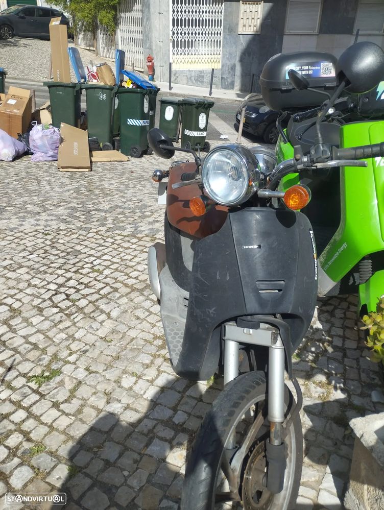 Honda SGX - 4