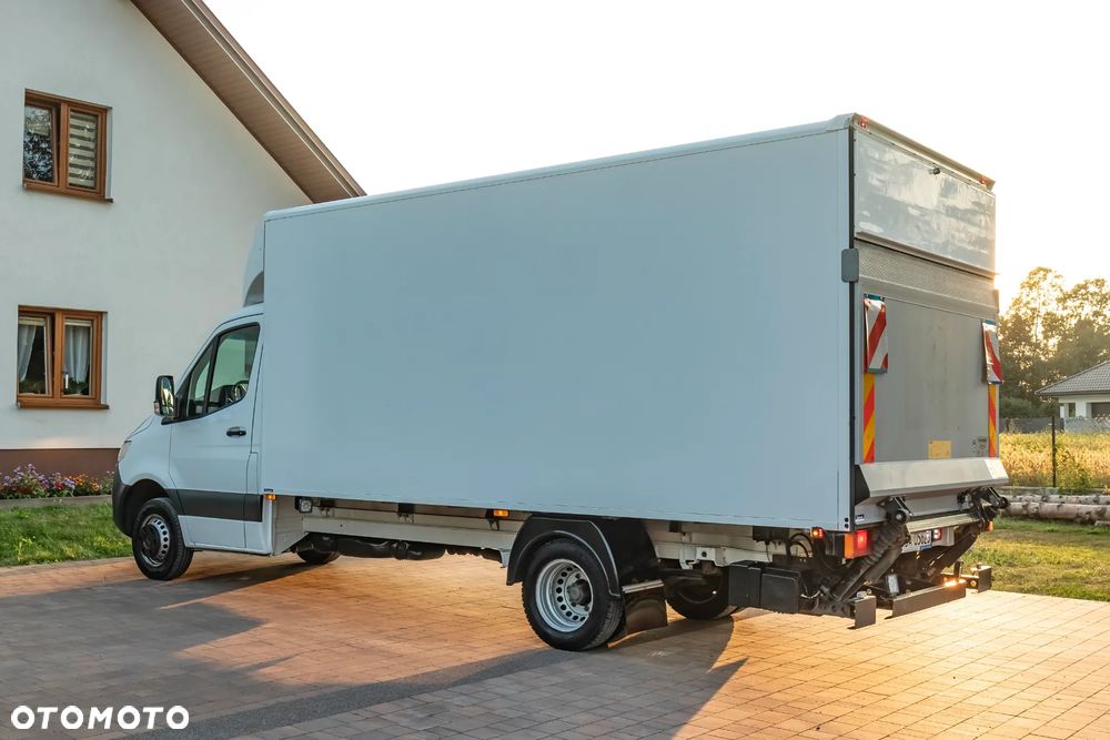 Mercedes-Benz Sprinter 516 - 10
