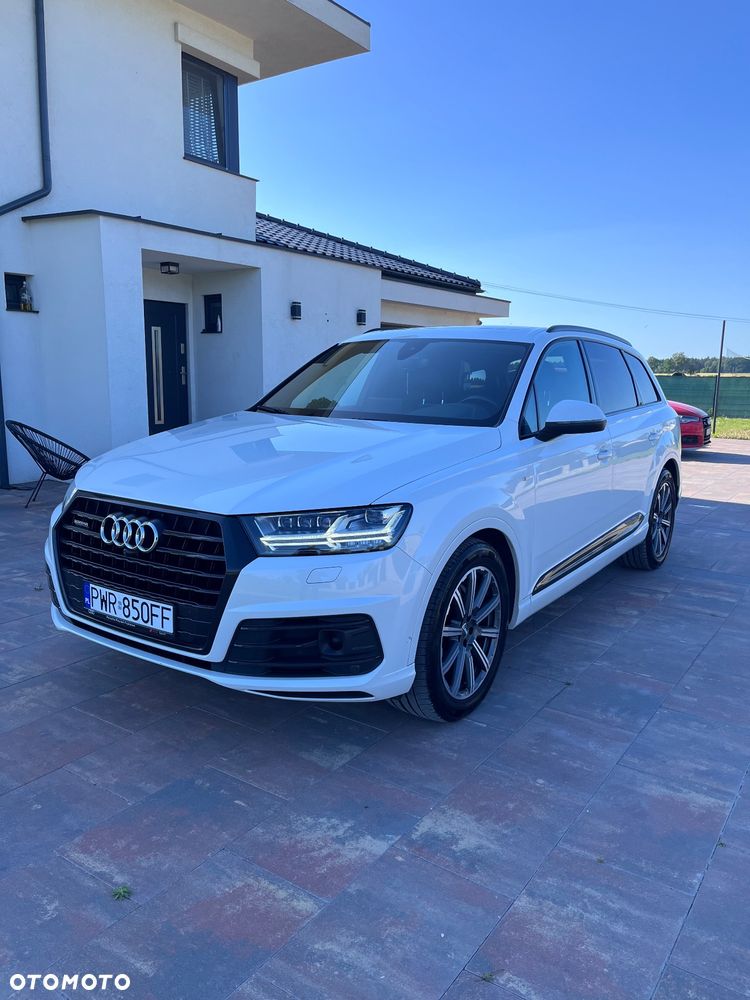 Audi Q7 - 1