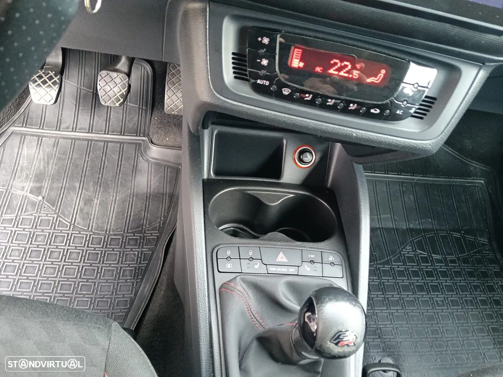 SEAT Ibiza ST - 13