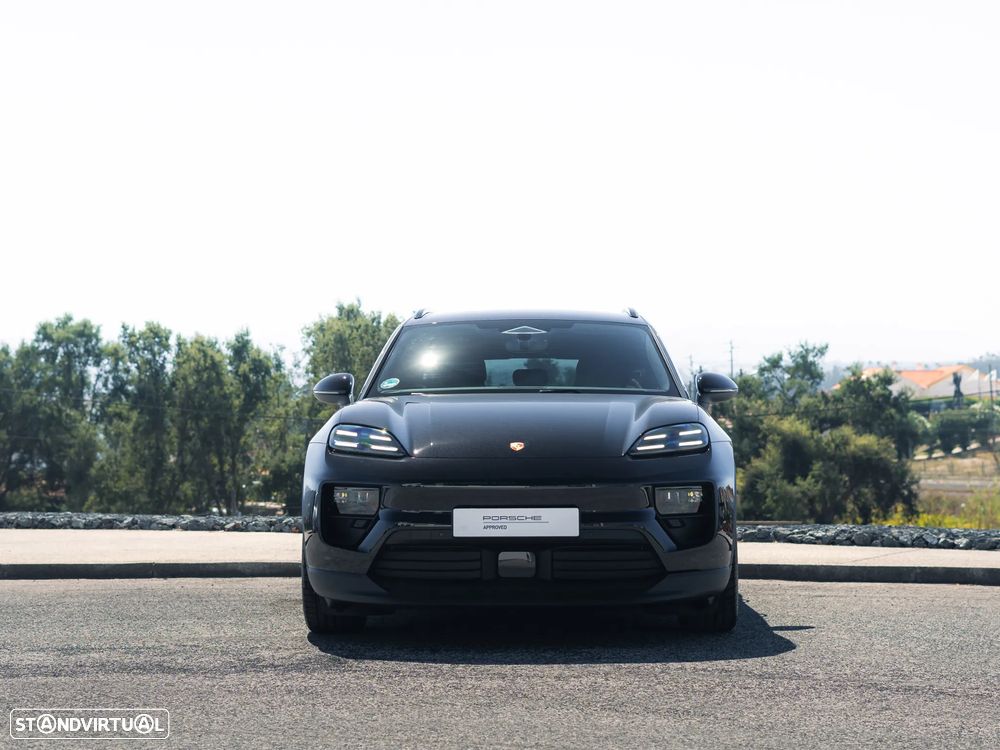 Porsche Macan Electric 4 - 12