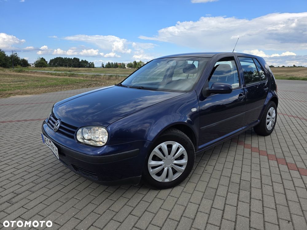 Volkswagen Golf - 3