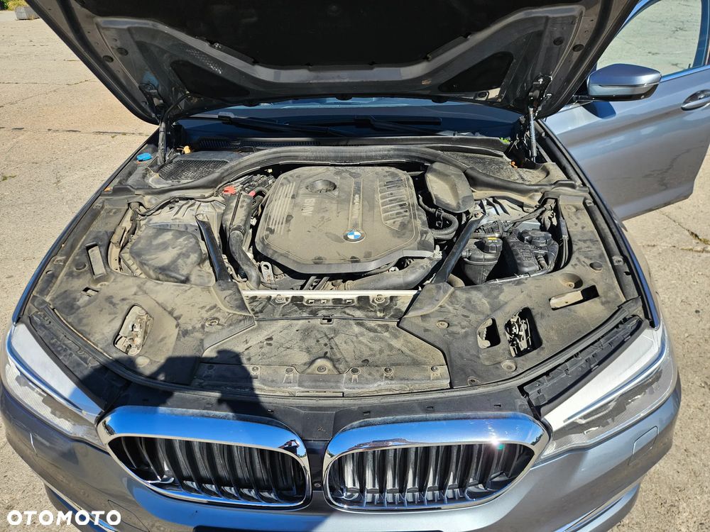 BMW Seria 5 540i GPF xDrive Luxury Line - 21
