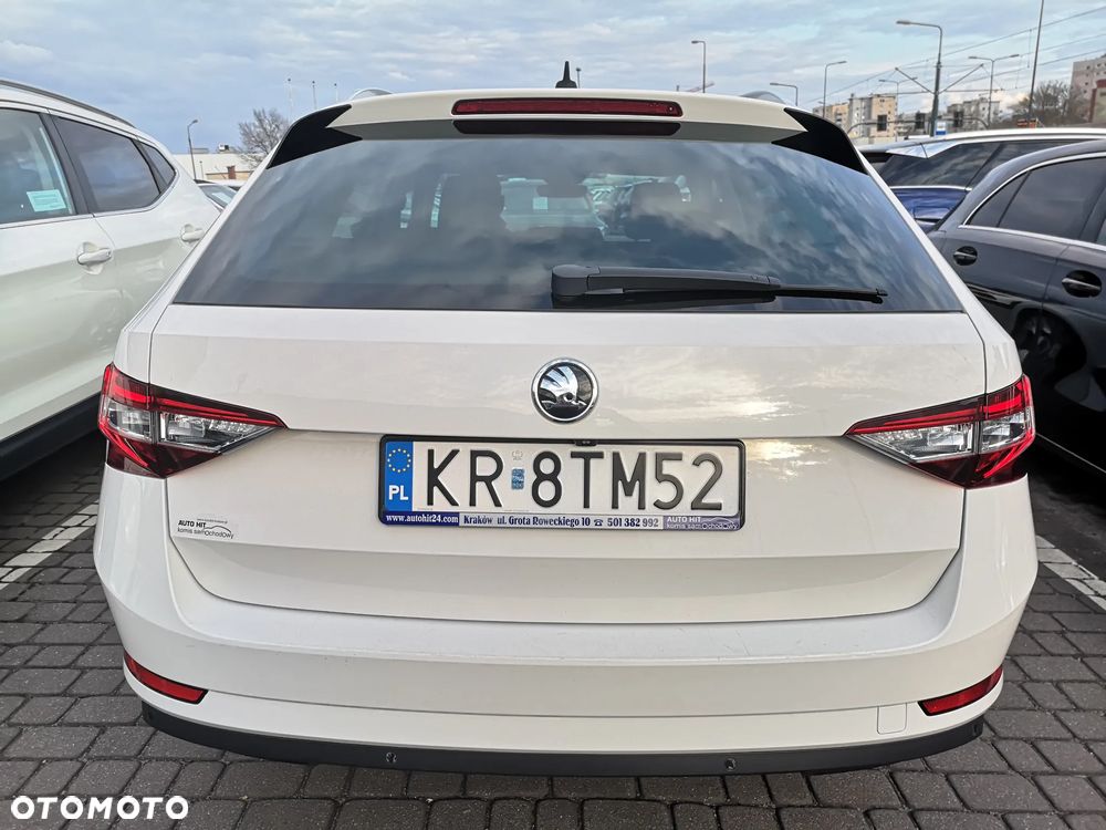 Skoda Superb 2.0 TDI 4x4 Style DSG - 4