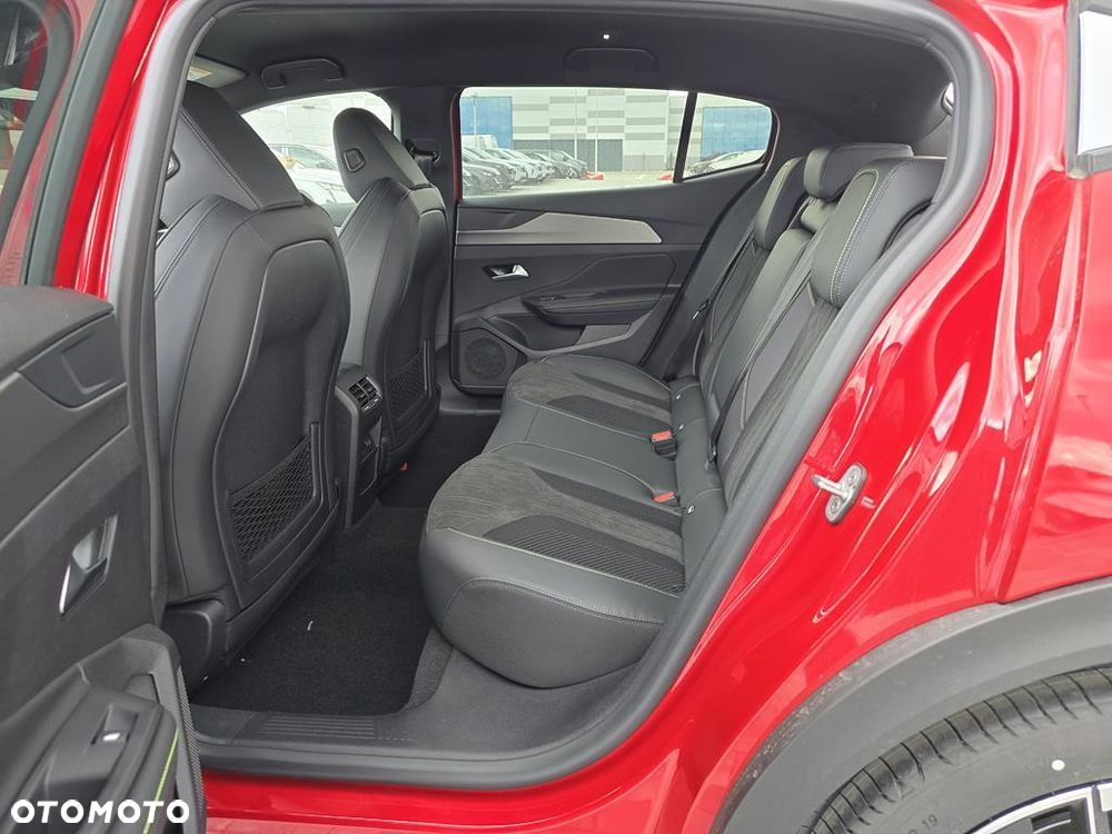 Peugeot 408 1.2 PureTech mHEV GT S&S e-DSC6 - 9