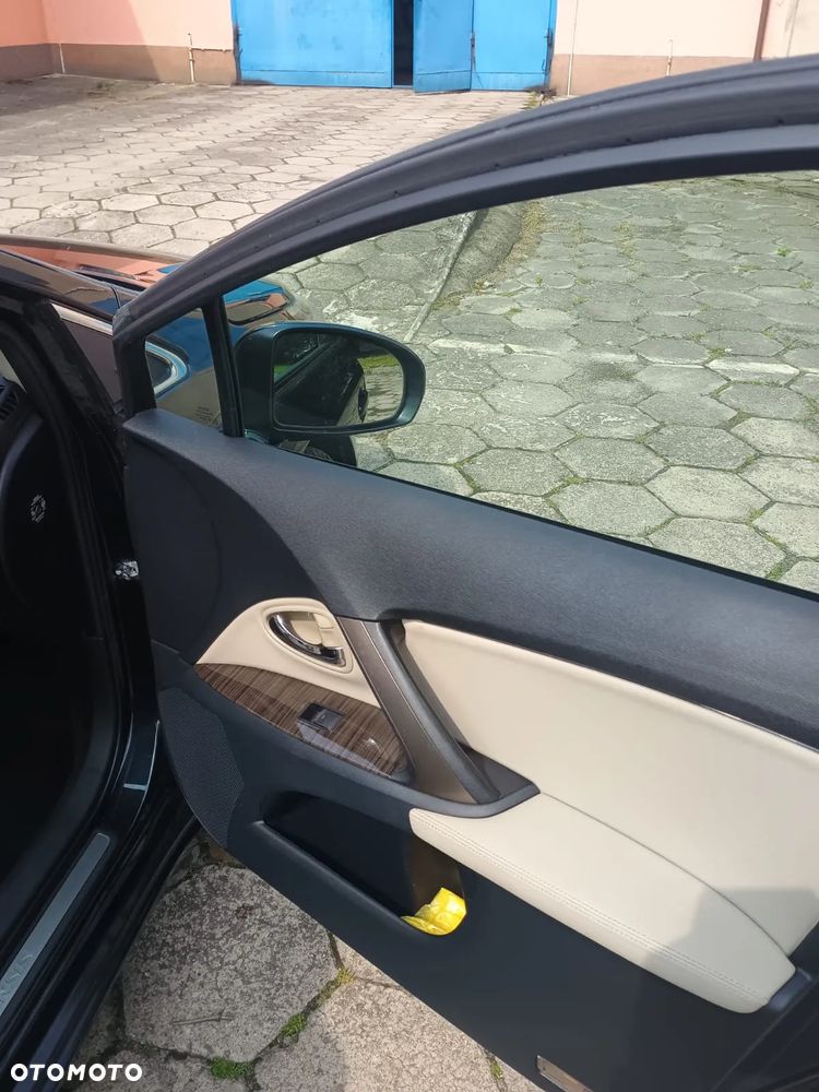 Toyota Avensis 1.8 Luna - 3