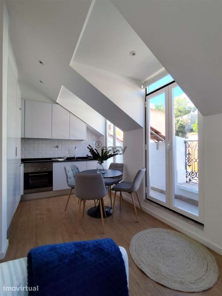 Apartamento T2 Vista Rio Tejo – Lisboa - Portugal - Grande imagem: 2/12