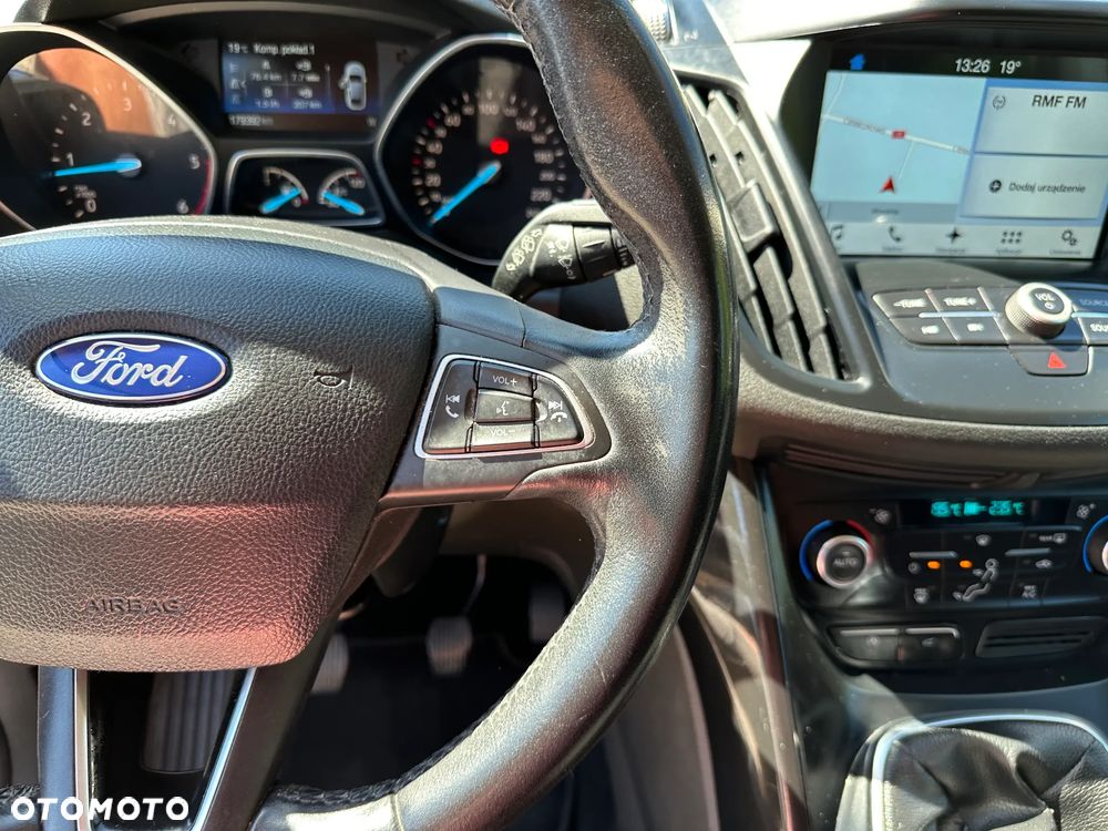 Ford Kuga - 11