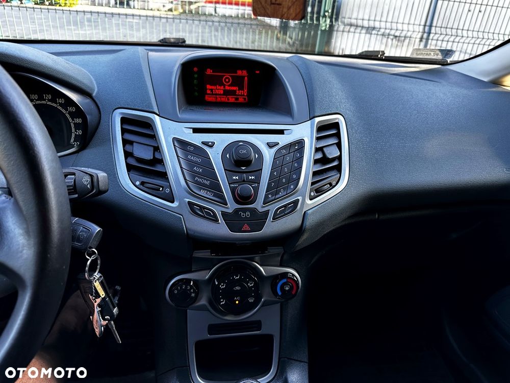 Ford Fiesta 1.6 TDCi DPF Gold X - 22