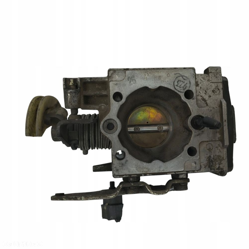 Rozdzielacz paliwa głowica wtrysku Renault Clio 19 0438201132 Bosch - 6