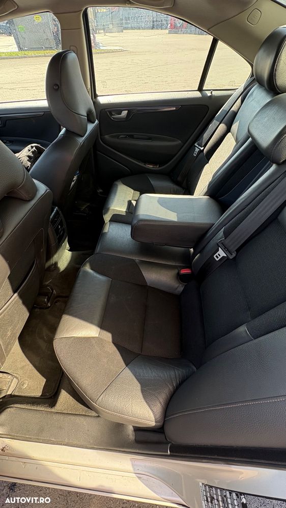 Volvo S60 2.4 D Momentum Geartronic - 9