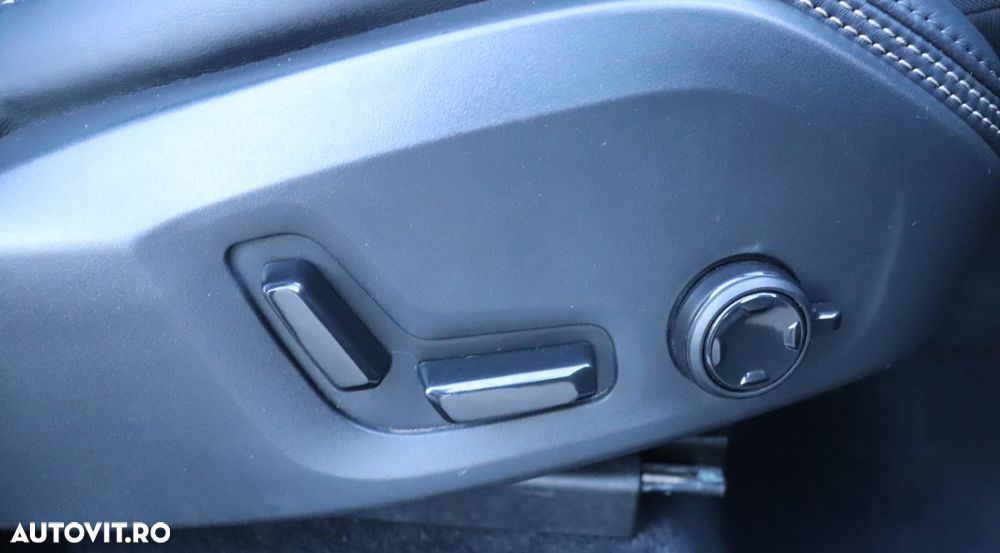 Volvo XC 60 D5 AWD Geartronic Inscription - 35