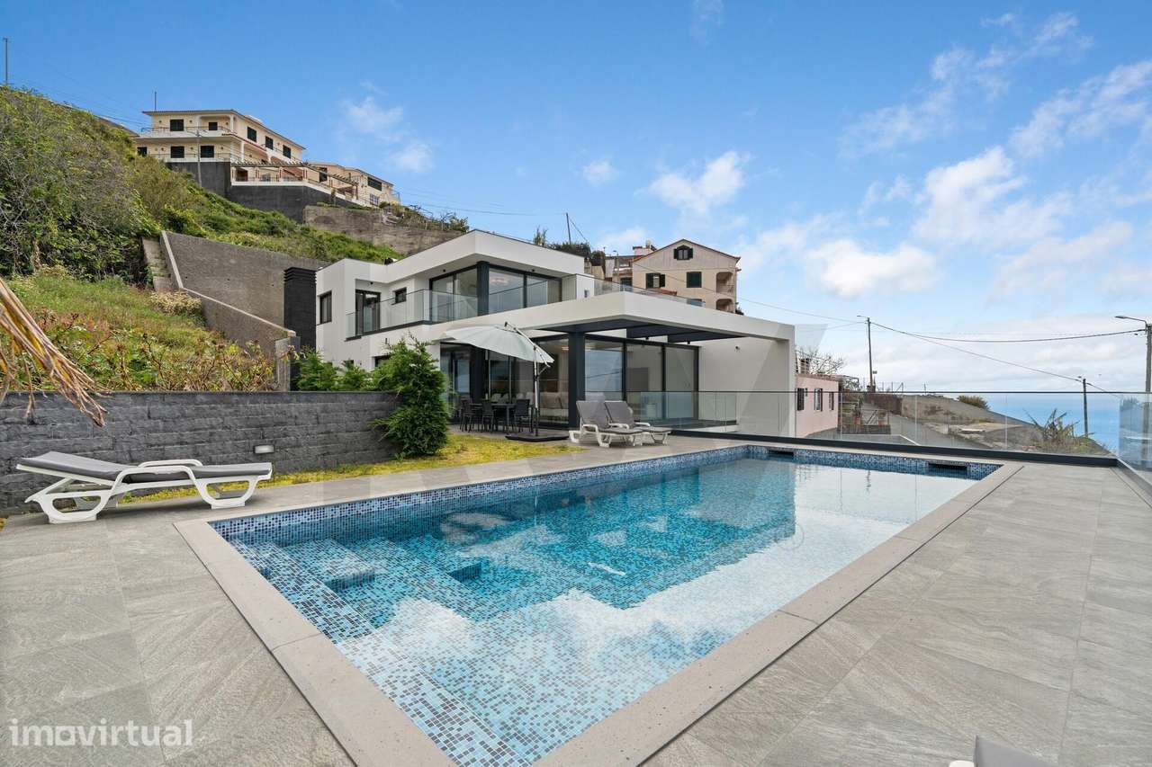 Moradia T3 Contemporânea com Piscina e uma Vista Mar Soberba na Ribeir - Grande imagem: 2/60