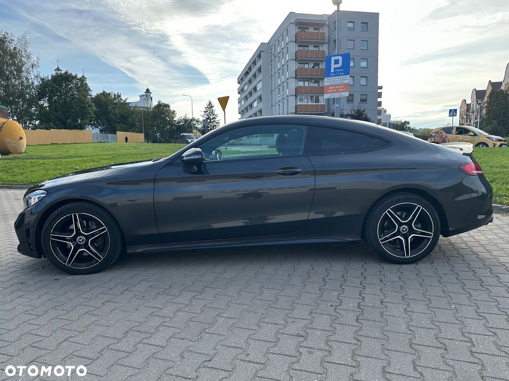 Mercedes-Benz Klasa C 220 d 4Matic 9G-TRONIC AMG Line - 3