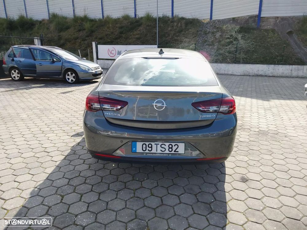 Opel Insignia Grand Sport - 11
